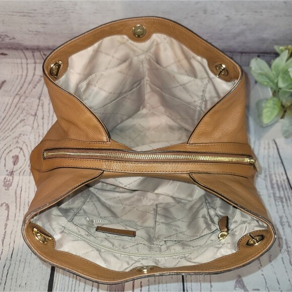 Michael Kors Jet Set Large Tan Genuine Soft Leather Shoulder Hobo Bag - Picture 10 of 16